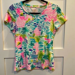 Lilly Pulitzer size M Etta scoopneck tee